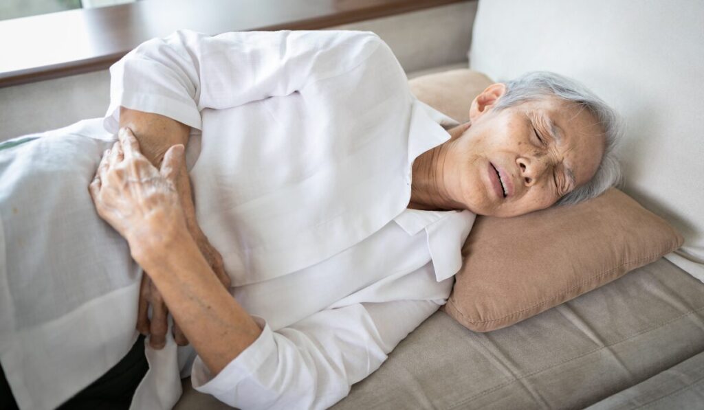 Can dehydration cause stomach pain